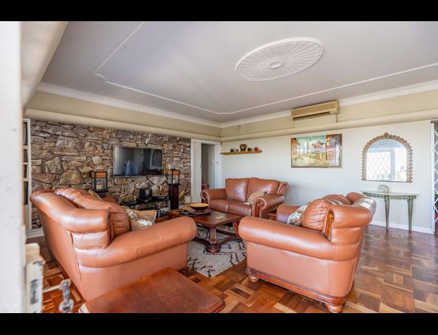6 BEDROOM HOUSE FOR SALE IN GLENWOOD